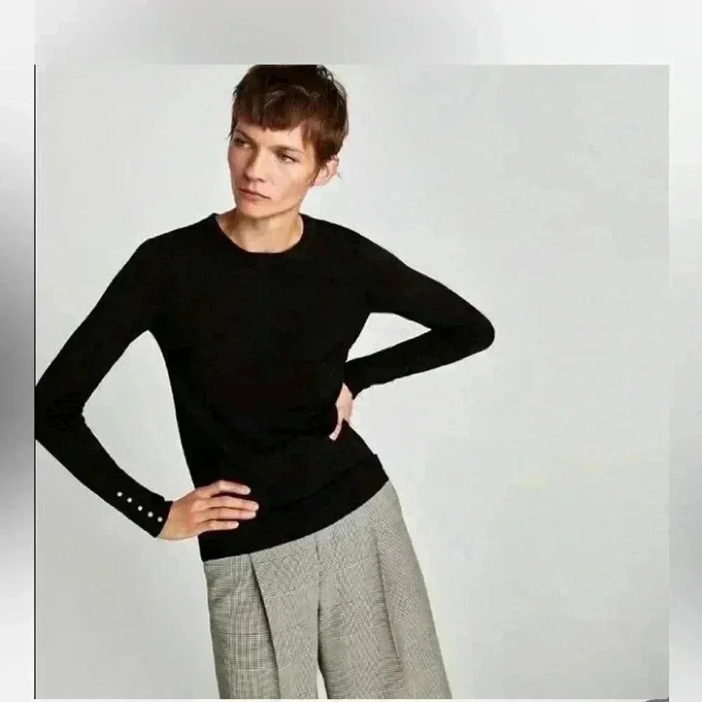 Zara Pearl cuff Sweater SZ small